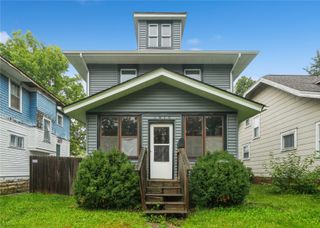 1810 Park Ave SE, Cedar Rapids, IA 52403