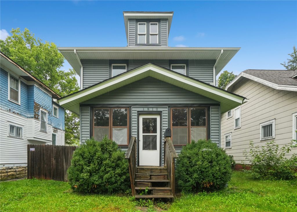 1810 Park Ave SE, Cedar Rapids, IA 52403