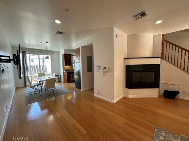 270 E Glenarm, Pasadena, CA 91106
