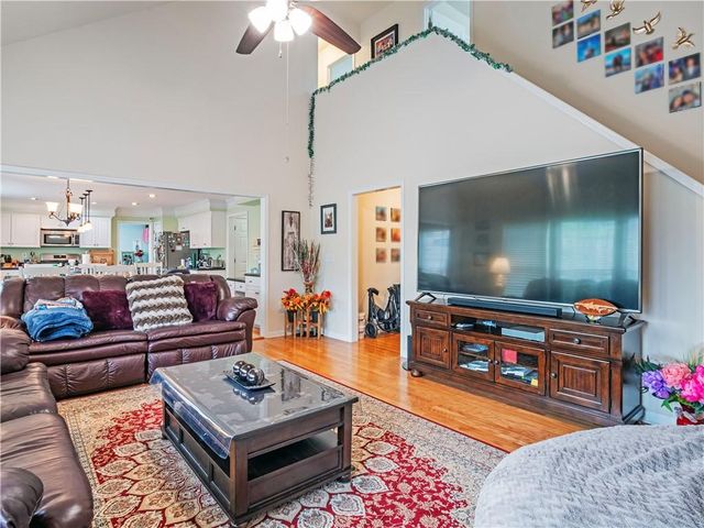 10910 Chatburn Way, Johns Creek, GA 30097