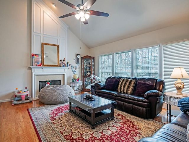 10910 Chatburn Way, Johns Creek, GA 30097