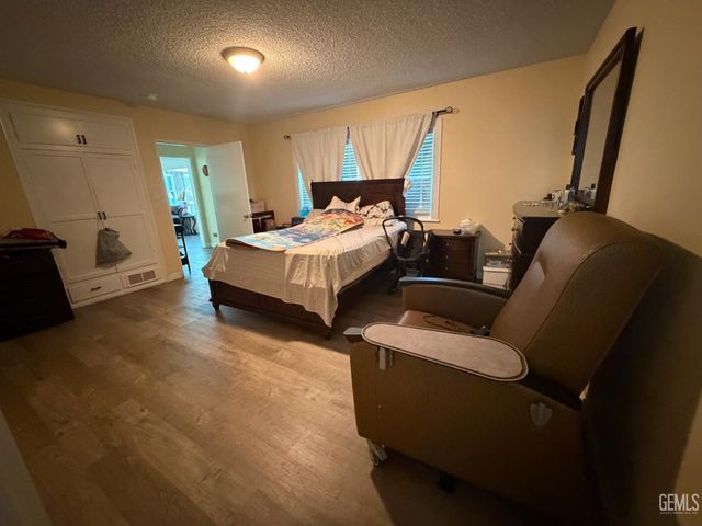 3017 Barnett Street, Bakersfield, CA 93308