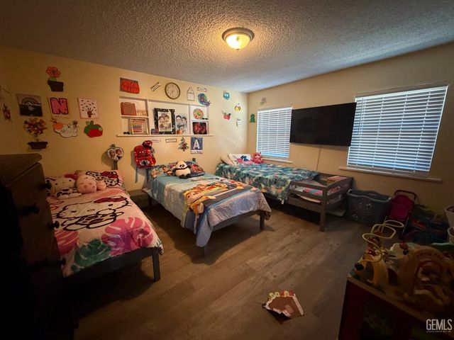 3017 Barnett Street, Bakersfield, CA 93308