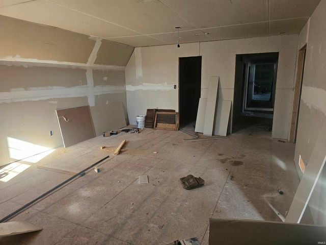 751 N Falvey Street, Winamac, IN 46996