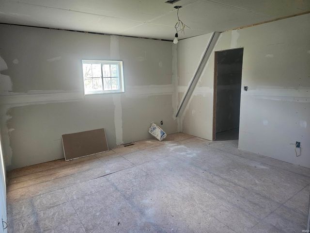 751 N Falvey Street, Winamac, IN 46996