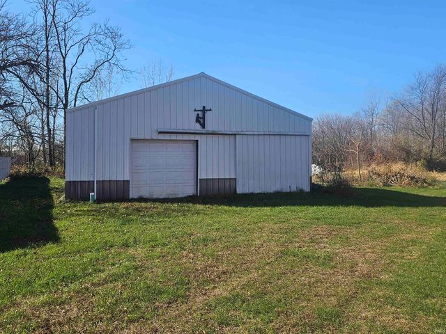 751 N Falvey Street, Winamac, IN 46996