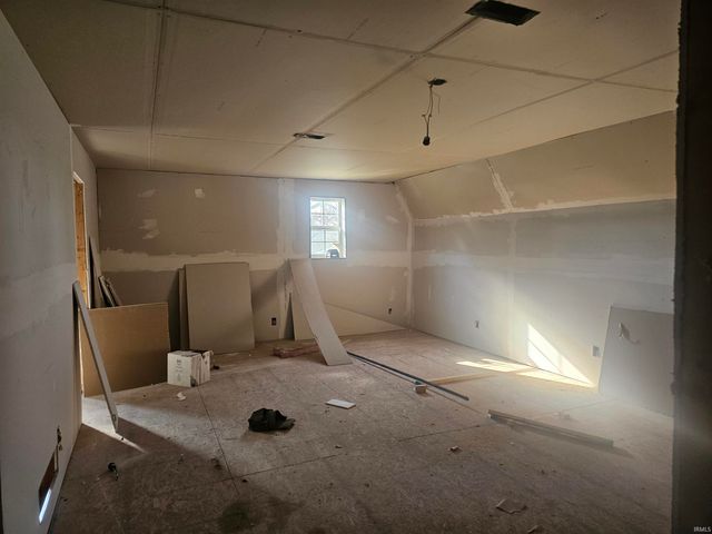 751 N Falvey Street, Winamac, IN 46996