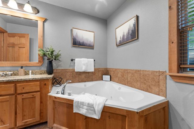 41 Stepping Stone Way 55, Branson West, MO 65737