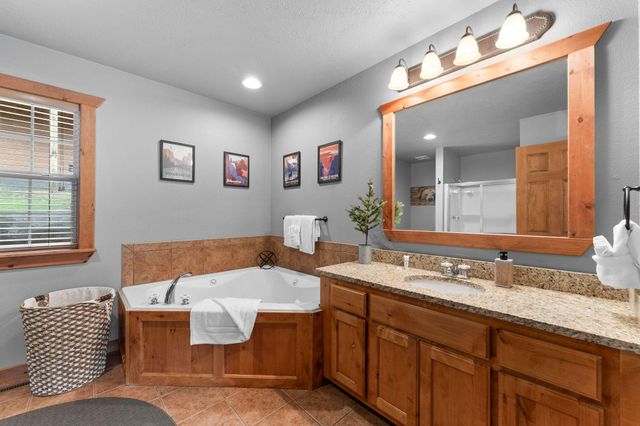 41 Stepping Stone Way 55, Branson West, MO 65737