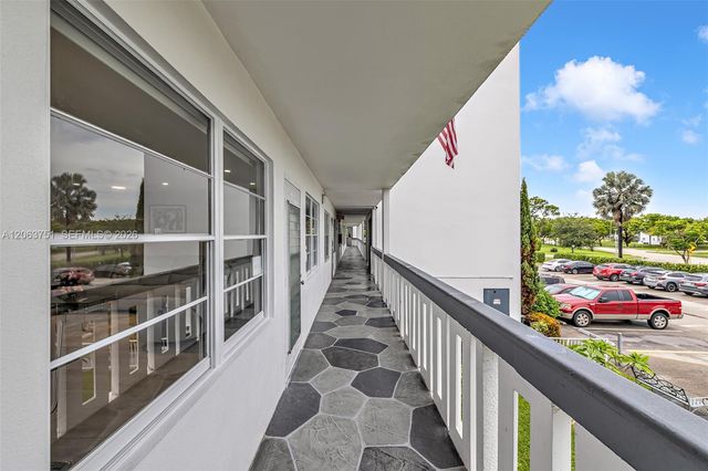 2109 Oakridge V 2109, Deerfield Beach, FL 33442