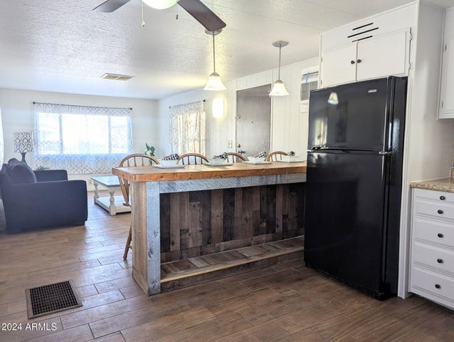 7300 N 51ST Avenue F93, Glendale, AZ 85301