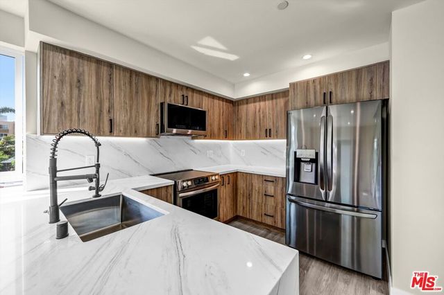 1305 N Sycamore Avenue 1305, Los Angeles, CA 90028