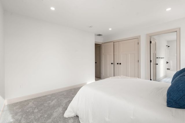 2 Lodi St A, Worcester, MA 01608