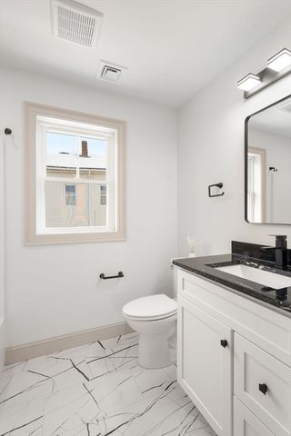 2 Lodi St A, Worcester, MA 01608