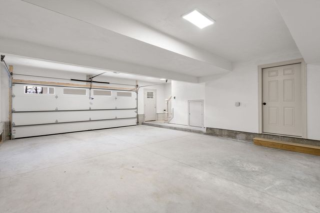 2 Lodi St A, Worcester, MA 01608