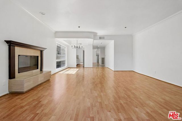 2205 S Bentley Avenue 301, Los Angeles, CA 90064