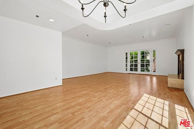 2205 S Bentley Avenue 301, Los Angeles, CA 90064
