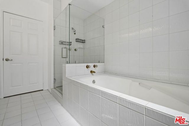 2205 S Bentley Avenue 301, Los Angeles, CA 90064