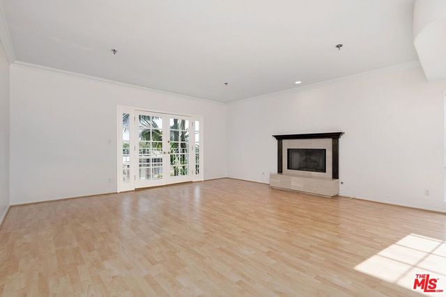 2205 S Bentley Avenue 301, Los Angeles, CA 90064