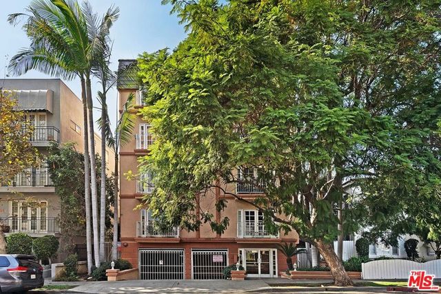 2205 S Bentley Avenue 301, Los Angeles, CA 90064
