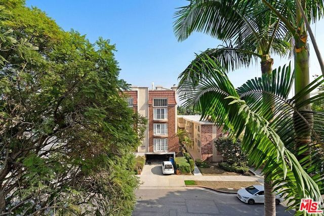 2205 S Bentley Avenue 301, Los Angeles, CA 90064