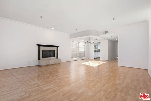 2205 S Bentley Avenue 301, Los Angeles, CA 90064