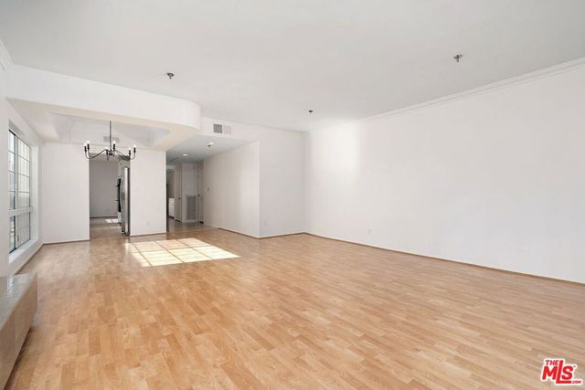 2205 S Bentley Avenue 301, Los Angeles, CA 90064