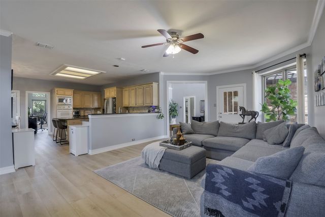 1200 Lakeway Drive, Plano, TX 75075