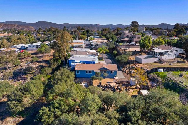 300 Thornton Dr 4, El Cajon, CA 92021