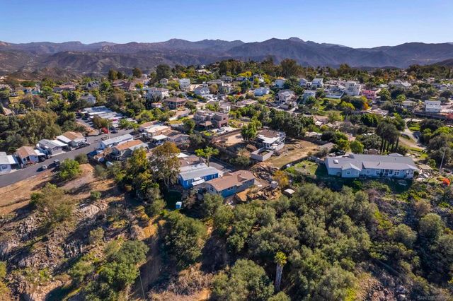 300 Thornton Dr 4, El Cajon, CA 92021