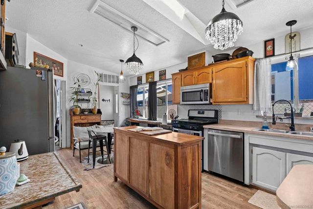 300 Thornton Dr 4, El Cajon, CA 92021