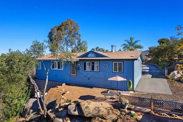 300 Thornton Dr 4, El Cajon, CA 92021