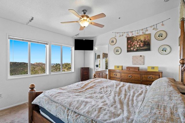 300 Thornton Dr 4, El Cajon, CA 92021