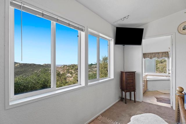 300 Thornton Dr 4, El Cajon, CA 92021