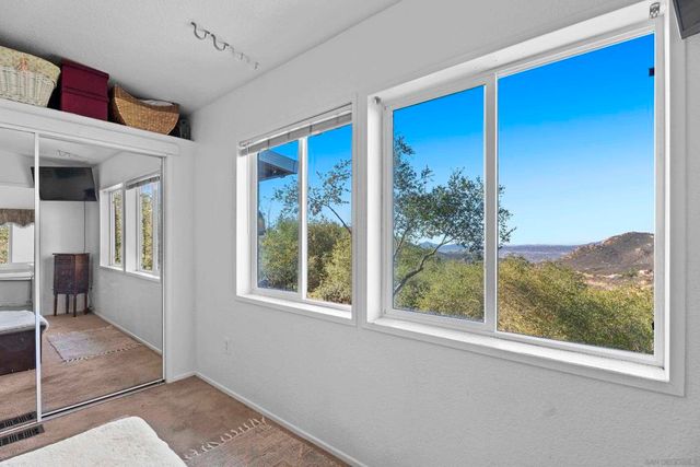 300 Thornton Dr 4, El Cajon, CA 92021