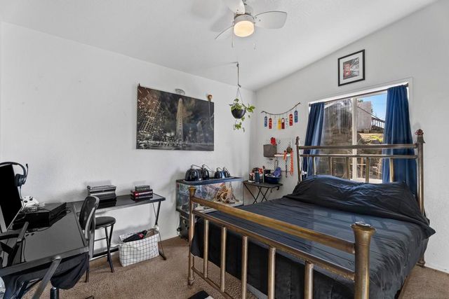 300 Thornton Dr 4, El Cajon, CA 92021