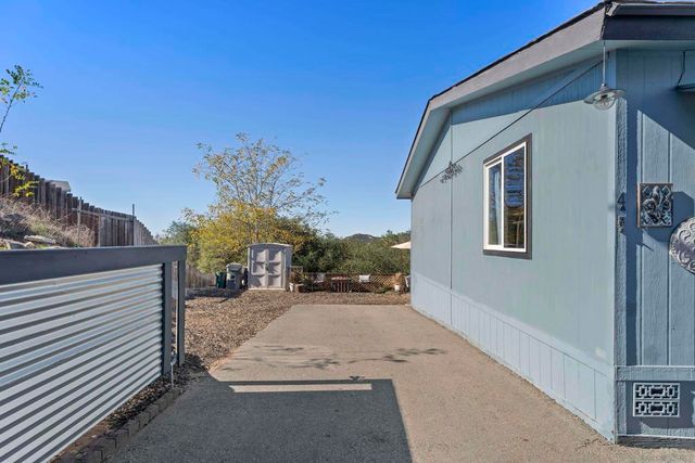 300 Thornton Dr 4, El Cajon, CA 92021