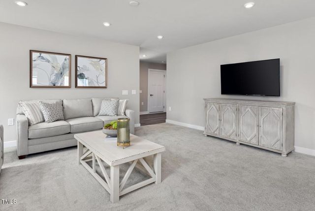 16 Saintsbury Drive, Fuquay Varina, NC 27526