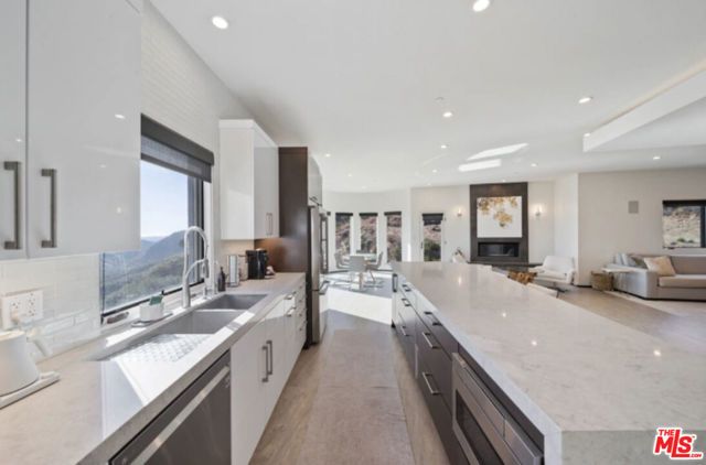 3004 Sequit Dr, Malibu, CA 90265