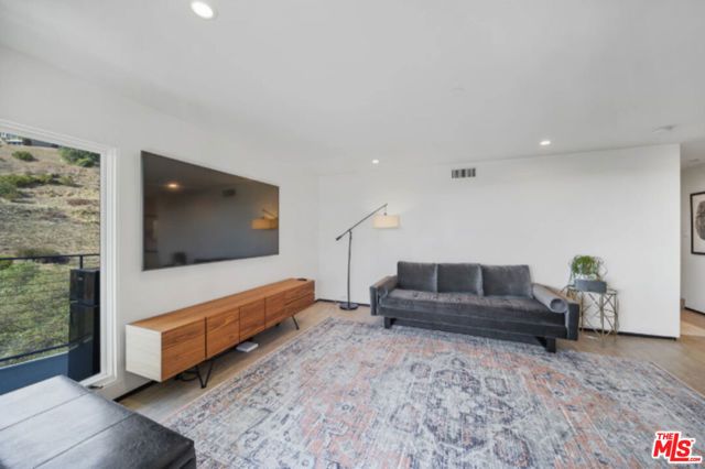 3004 Sequit Dr, Malibu, CA 90265