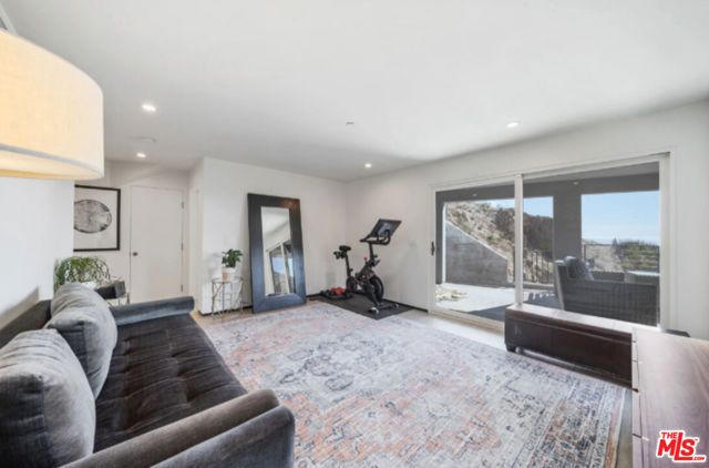 3004 Sequit Dr, Malibu, CA 90265