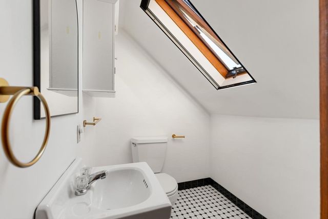 5 Walter St., Salem, MA 01970