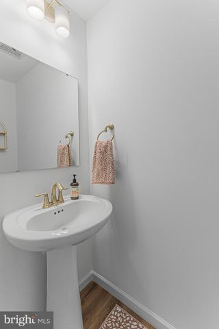 3600 PEBBLE RUN DR, Dover, PA 17315