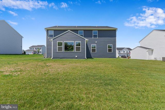 3600 PEBBLE RUN DR, Dover, PA 17315