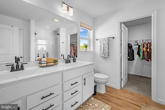 3600 PEBBLE RUN DR, Dover, PA 17315