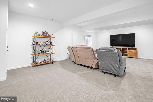 3600 PEBBLE RUN DR, Dover, PA 17315