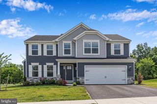 3600 PEBBLE RUN DR, Dover, PA 17315