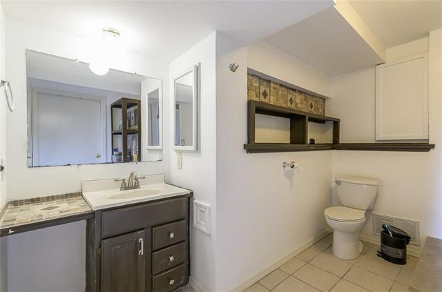 4214 NW 78th Street, Kansas City, MO 64151