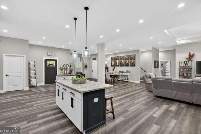 366 Orchard Way SE, Calhoun, GA 30701