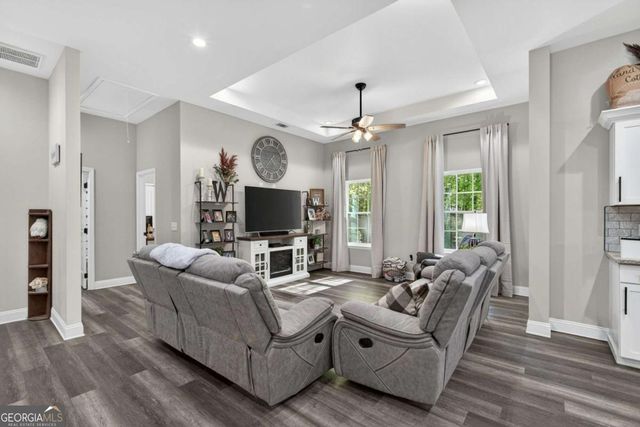 366 Orchard Way SE, Calhoun, GA 30701
